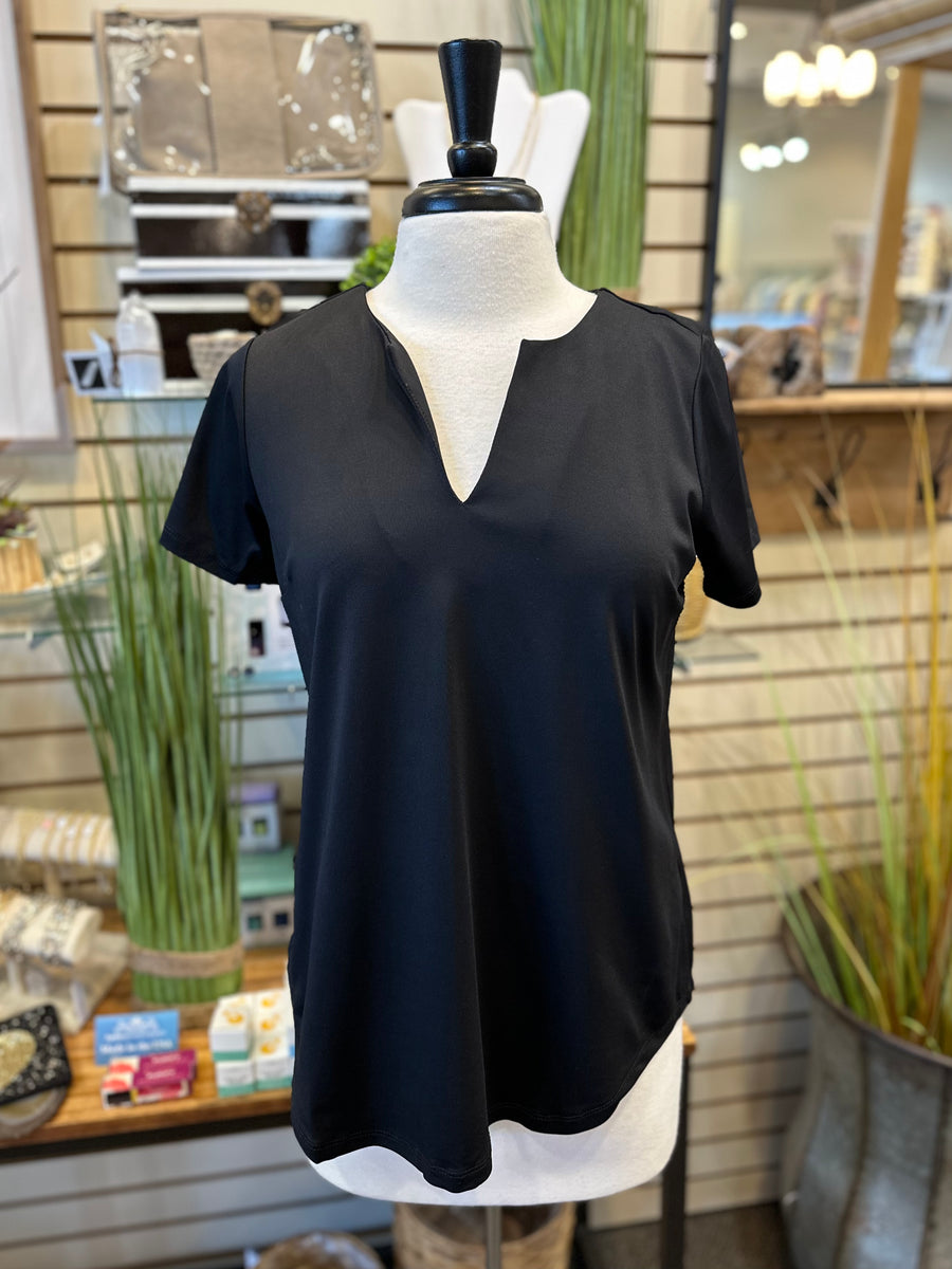 Lulu B UPF 50+ Short Sleeve Keyhole Top - Black – E & Co. Boutique