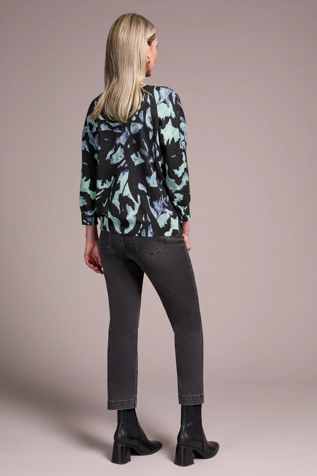 Tribal Fashions Soft Yarn 3/4 Sleeve Crewneck Sweater