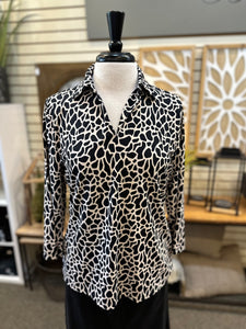 Lulu B UPF 50+ Collared Giraffe Print Pullover V-Neck Blouse