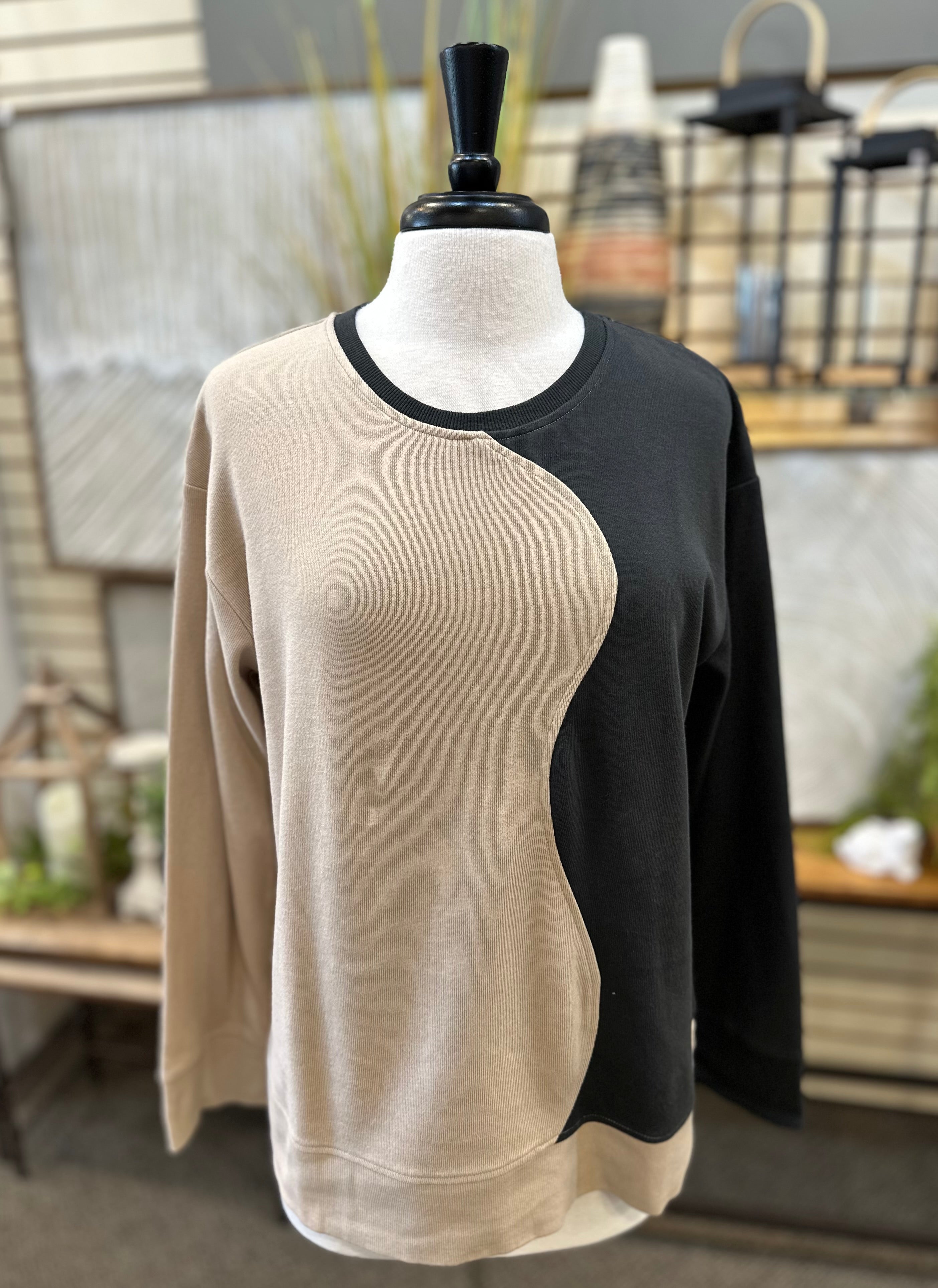 Wild Palms Scoop Neck Pullover