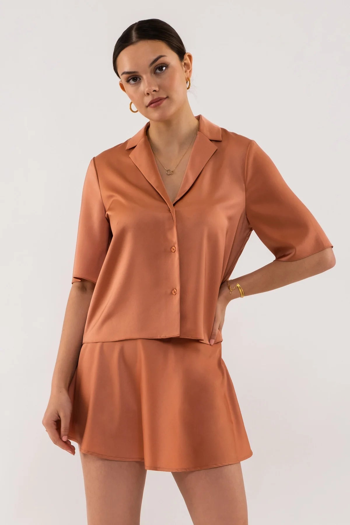 Blu Pepper Button Up Satin Short Sleeve - Light Sienna