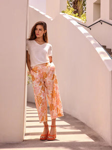 Charlie B Foil Linen Cropped Pull-On Pant - Blooming