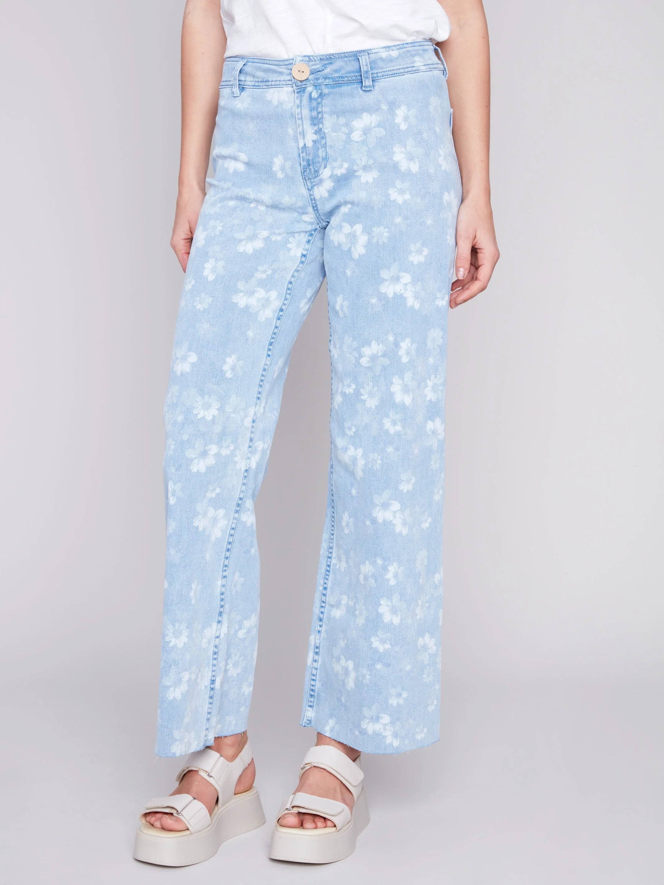 Charlie B Wide Leg Pant with Raw Hem in Daisy Print