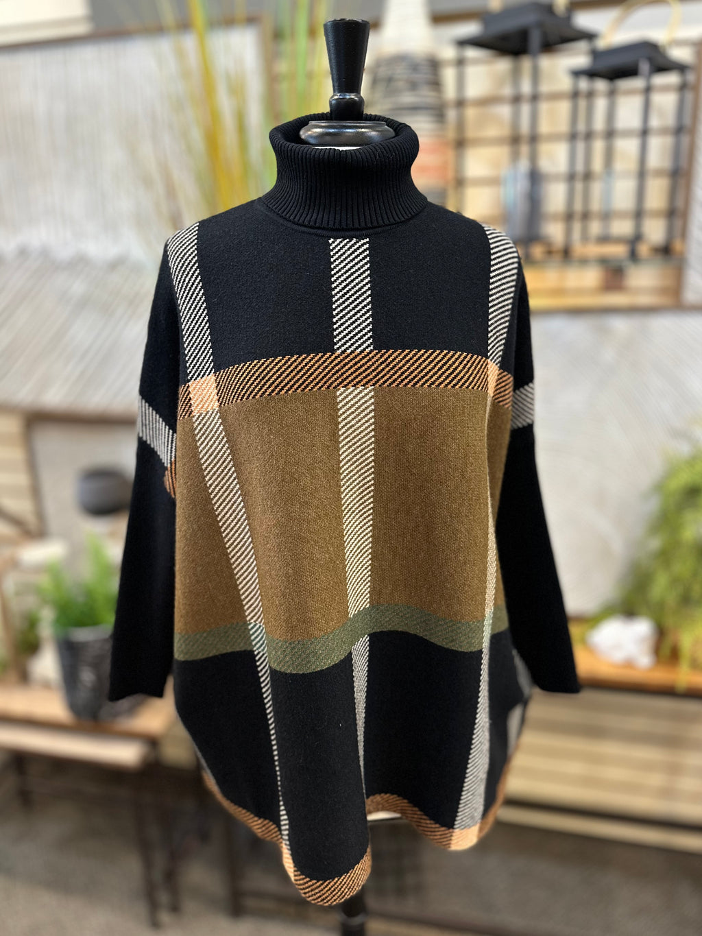 Keren Hart Plaid Turtleneck Ponch