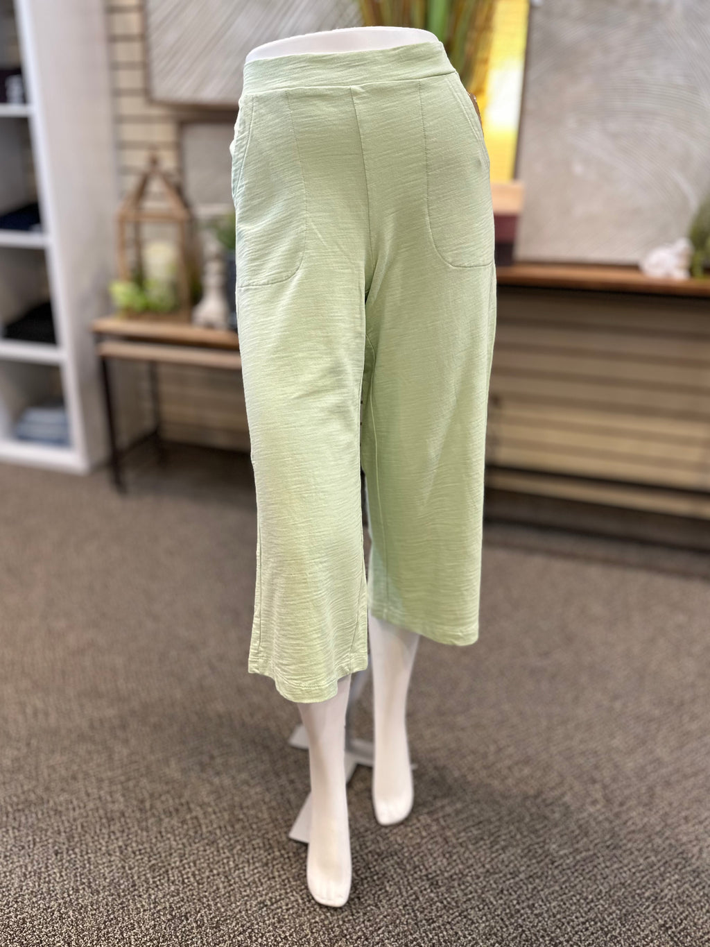 Inspired by Wild Palms Cotton Breezy Pull On Capri - Frosty Mint