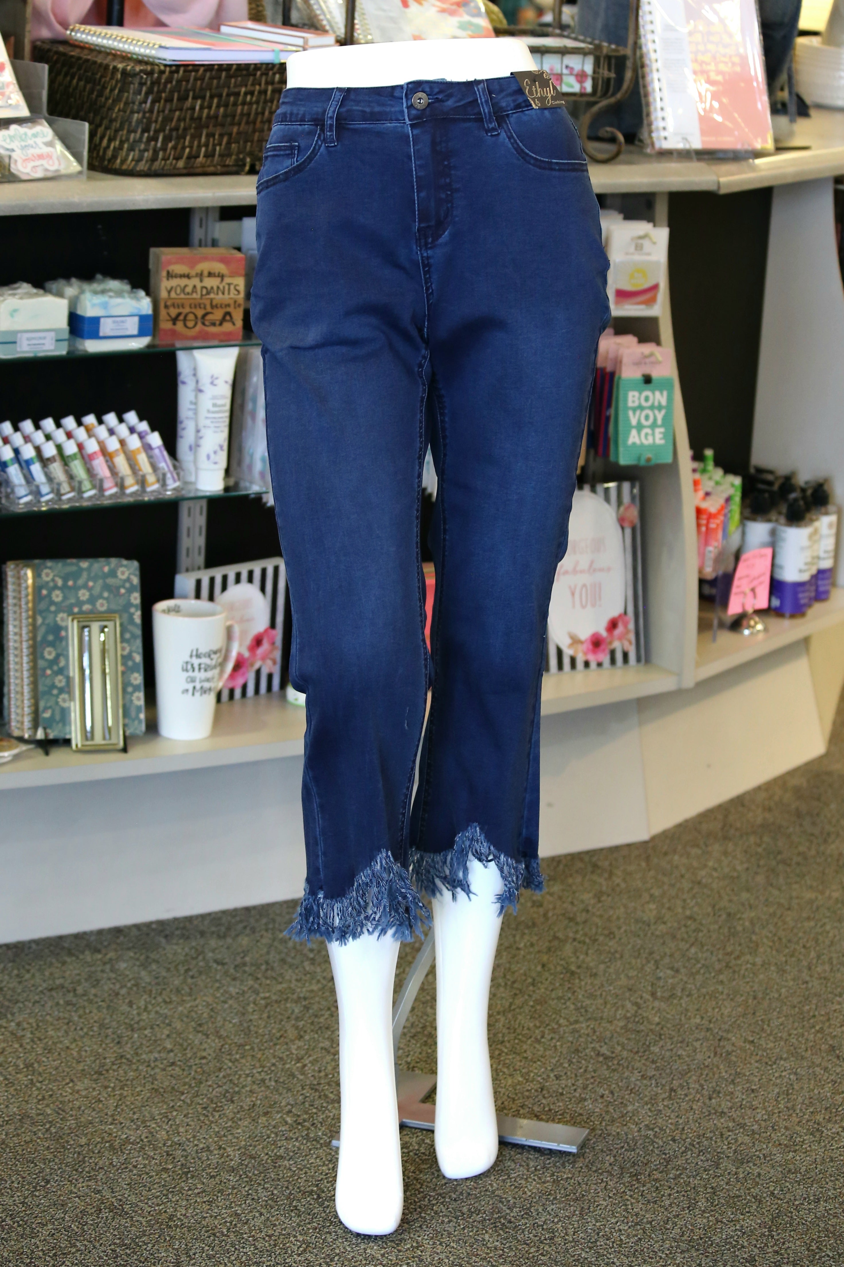 Ethyl Fly Front Fray Hem Capri