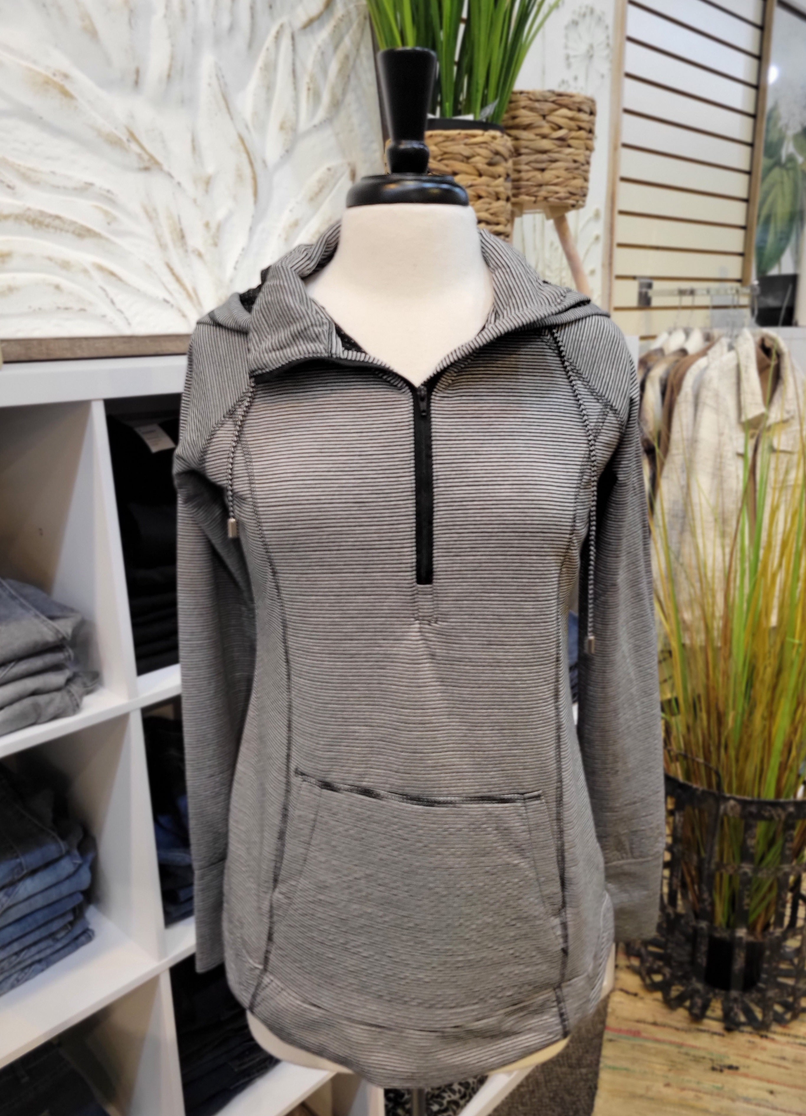Keren Hard Zip Up Striped Hoodie with Front Pocket