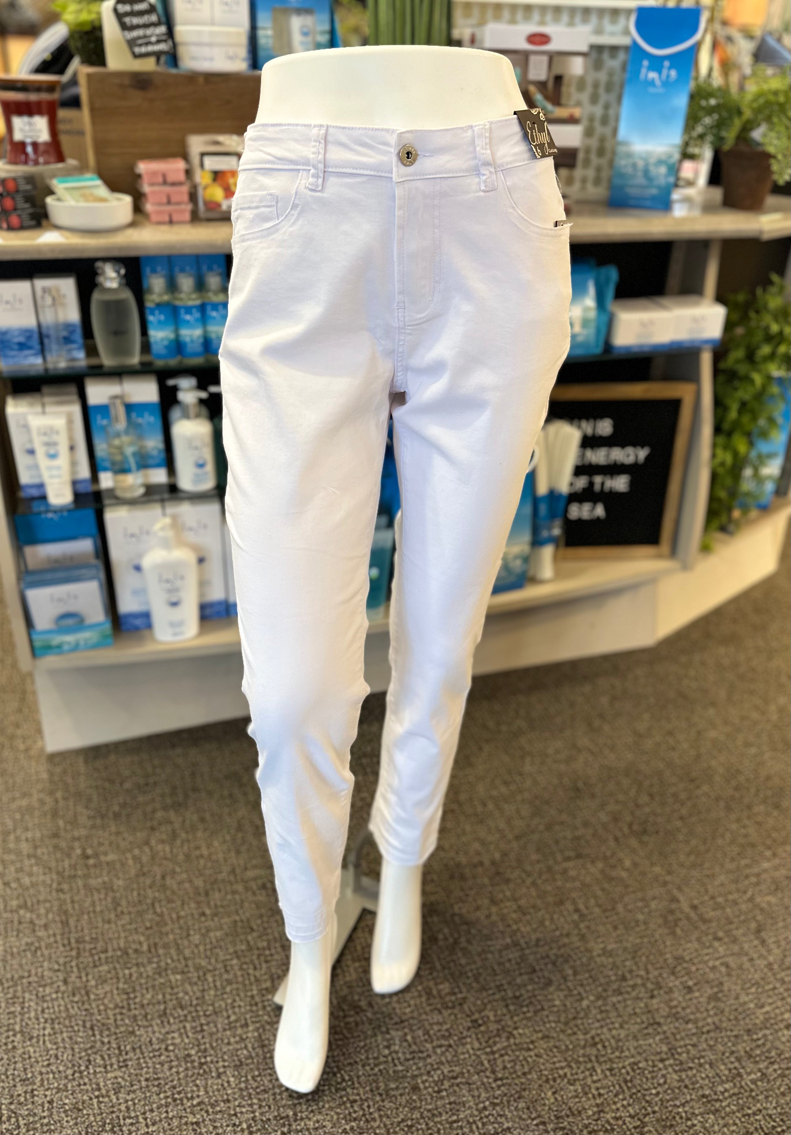 Ethyl Fly Front Fray Hem Ankle Jean - White