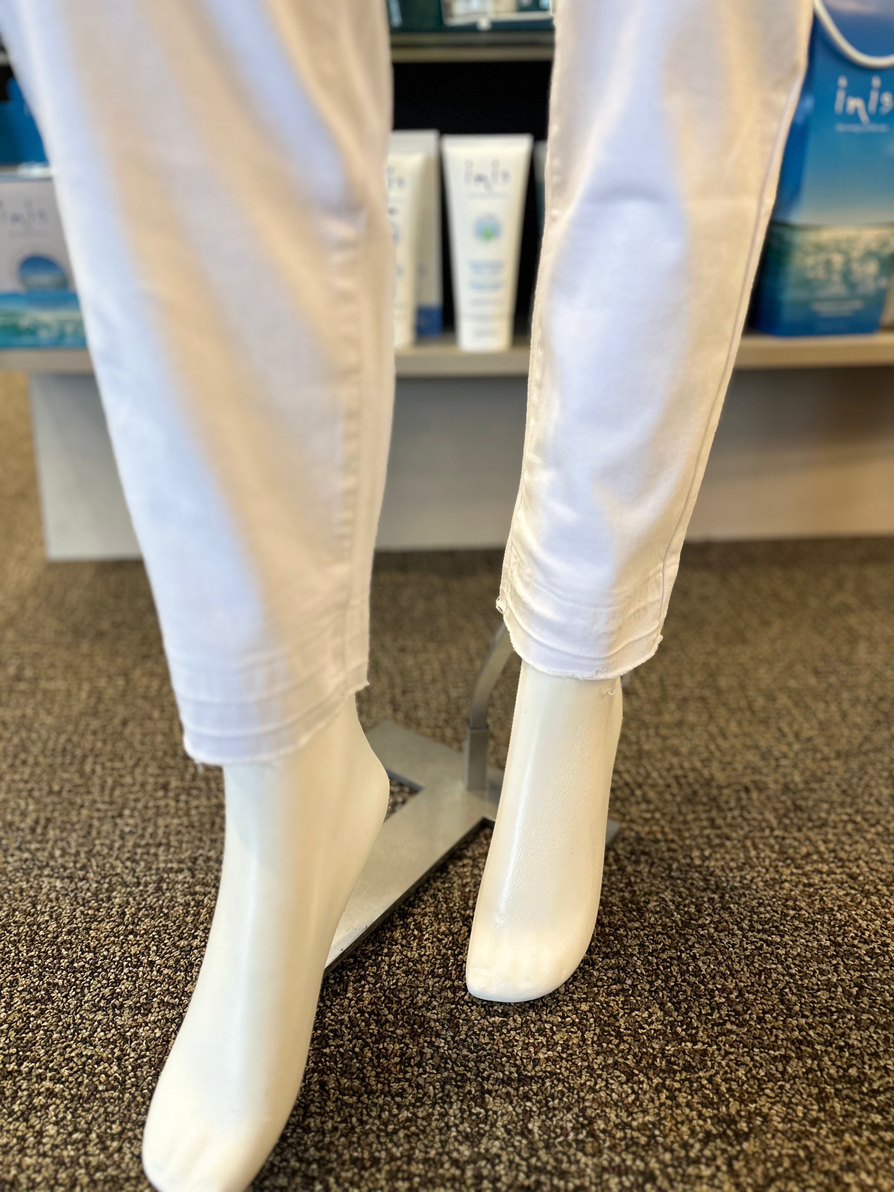 Ethyl Fly Front Fray Hem Ankle Jean - White
